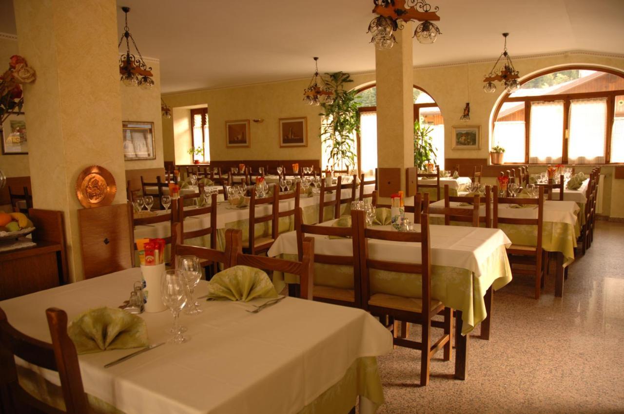 Albergo Ristorante Sole Mezzoldo Buitenkant foto